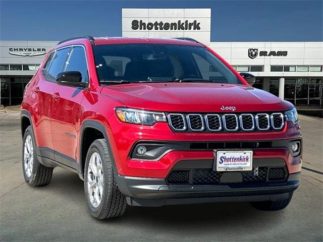 2025 Jeep Compass COMPASS LATITUDE 4X4