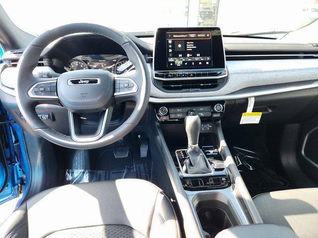 New 2025 Jeep Compass Latitude New 2025 Jeep Compass Latitude