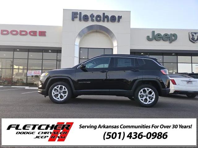 2025 Jeep Compass COMPASS LATITUDE 4X4