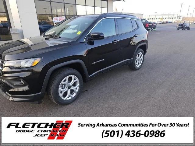 2025 Jeep Compass COMPASS LATITUDE 4X4