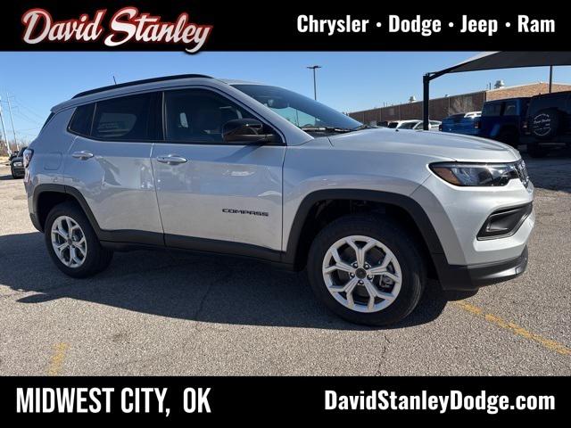 2025 Jeep Compass COMPASS LATITUDE 4X4