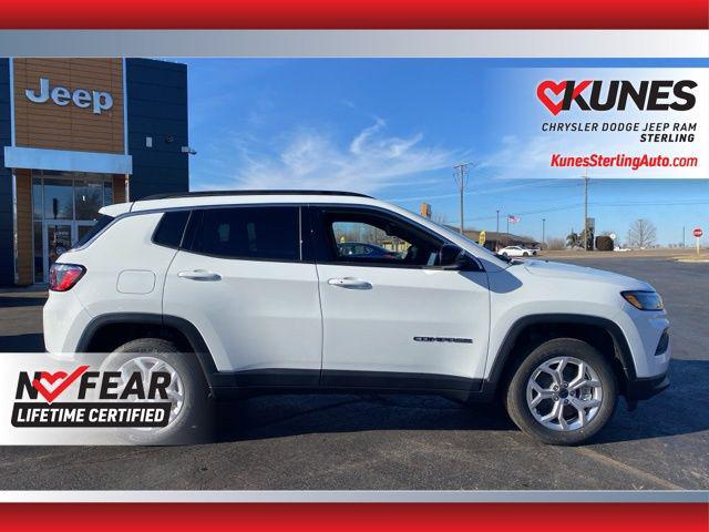 2025 Jeep Compass COMPASS LATITUDE 4X4