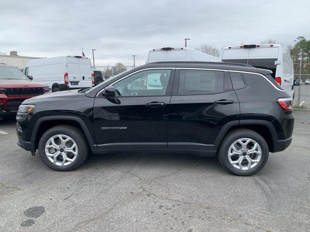2025 Jeep Compass COMPASS LATITUDE 4X4