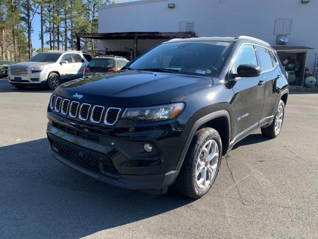 2025 Jeep Compass COMPASS LATITUDE 4X4