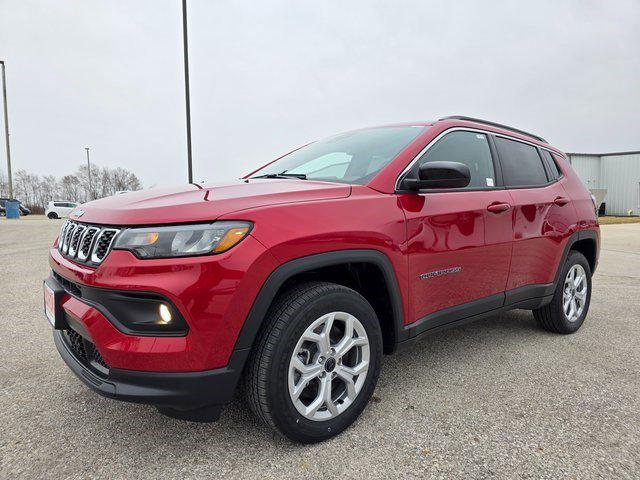 2025 Jeep Compass COMPASS LATITUDE 4X4