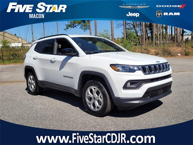 2025 Jeep Compass COMPASS LATITUDE 4X4
