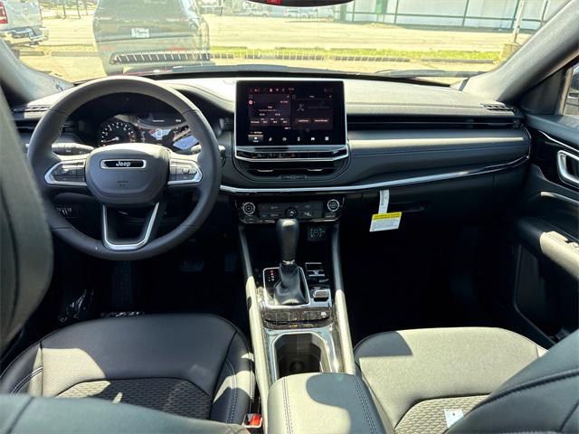 2025 Jeep Compass COMPASS LATITUDE 4X4 2025 Jeep Compass COMPASS LATITUDE 4X4