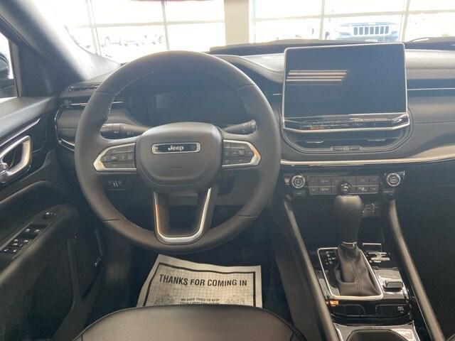 2025 Jeep Compass COMPASS LIMITED 4X4