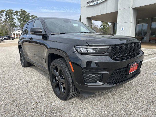 2023 Jeep Grand Cherokee Altitude 4x2