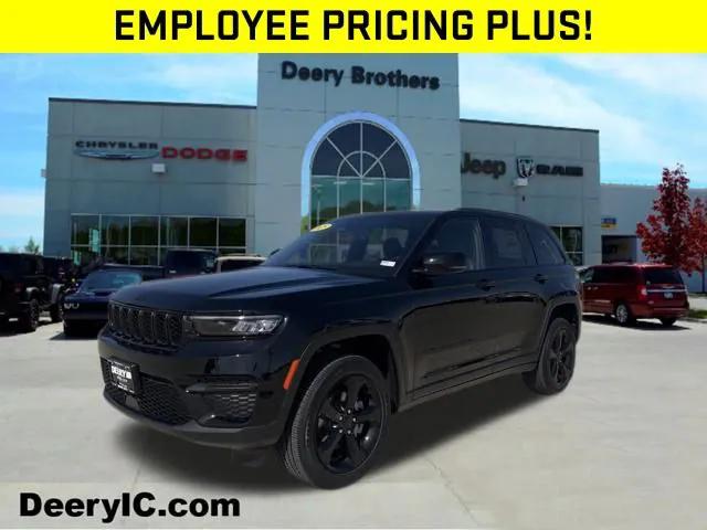 2025 Jeep Grand Cherokee GRAND CHEROKEE ALTITUDE 4X4