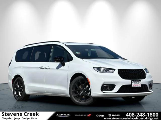 2025 Chrysler Pacifica PACIFICA LIMITED