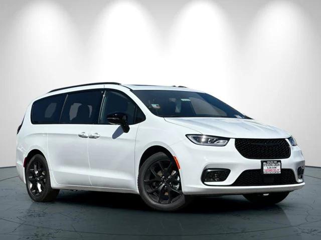 2025 Chrysler Pacifica PACIFICA LIMITED