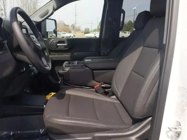 2025 GMC Sierra 3500HD Pro