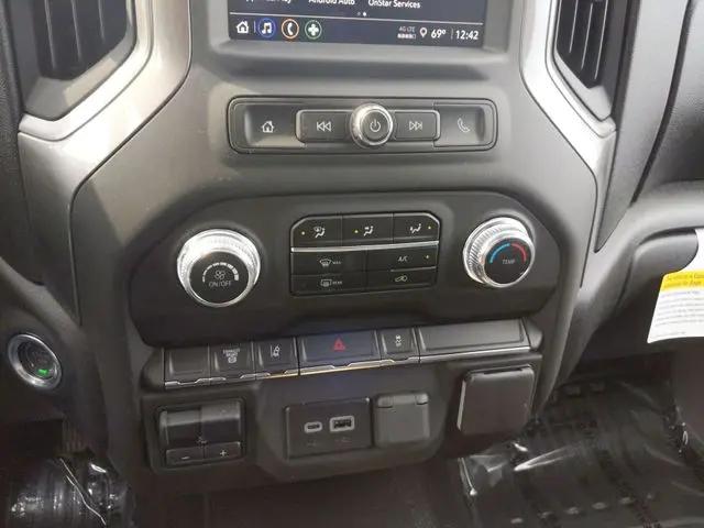 2025 GMC Sierra 3500HD Pro