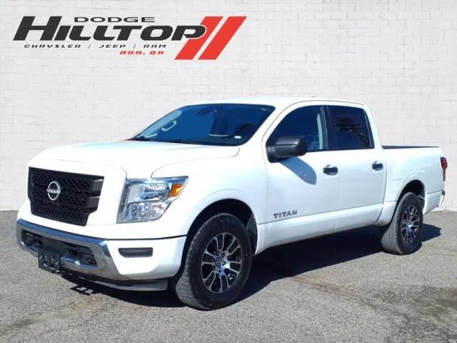 2023 Nissan TITAN Crew Cab SV 4x4