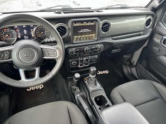 2023 Jeep Wrangler 4-Door Sahara