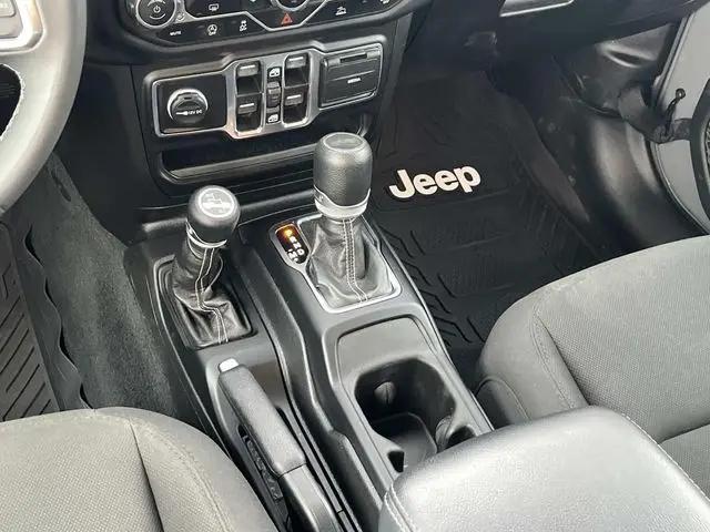 2023 Jeep Wrangler 4-Door Sahara