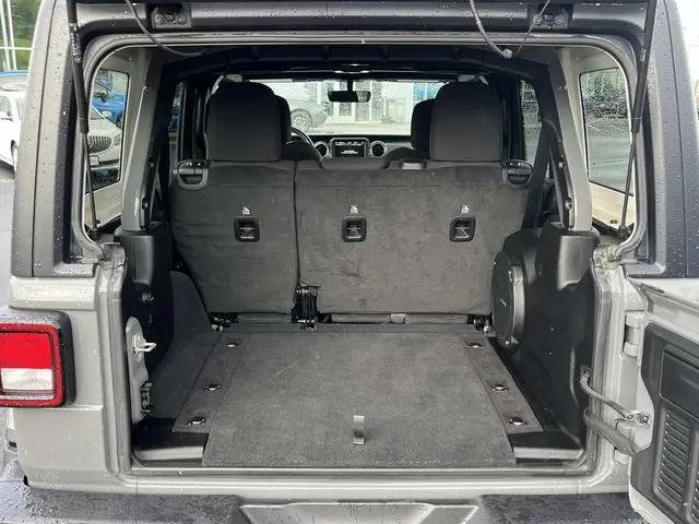 2023 Jeep Wrangler 4-Door Sahara