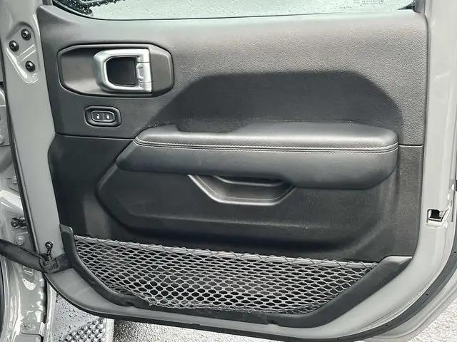2023 Jeep Wrangler 4-Door Sahara