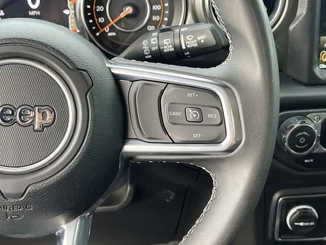 2023 Jeep Wrangler 4-Door Sahara