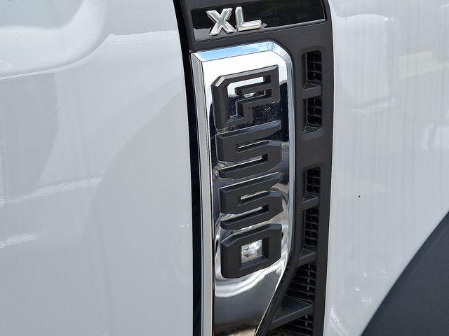 2025 Ford F-550 XL