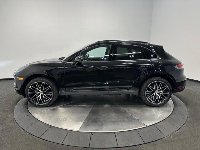 2024 Porsche Macan Base PDK