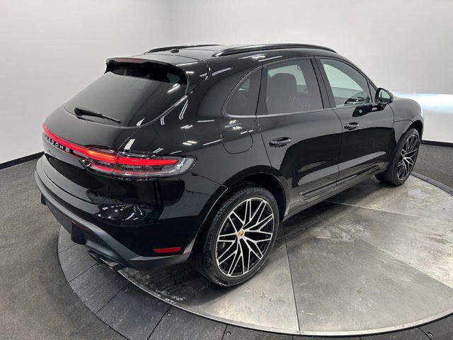 2024 Porsche Macan Base PDK