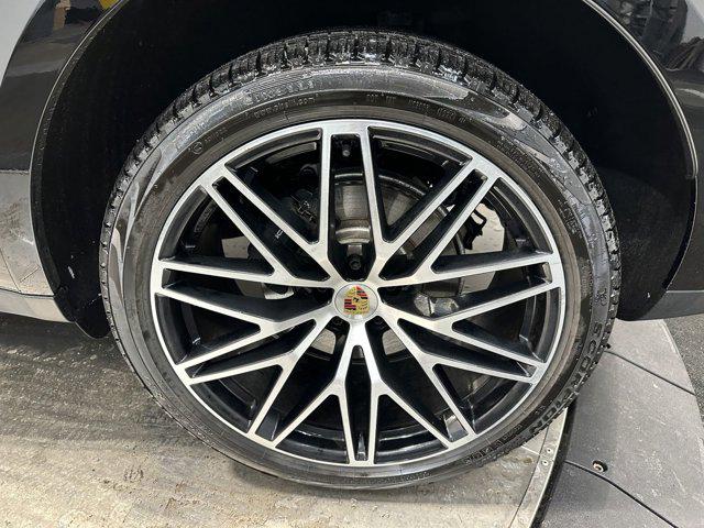 2024 Porsche Macan Base PDK