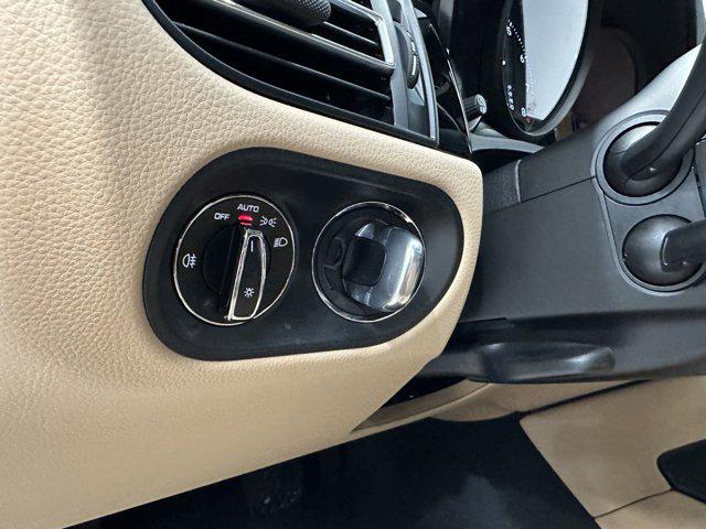 2024 Porsche Macan Base PDK