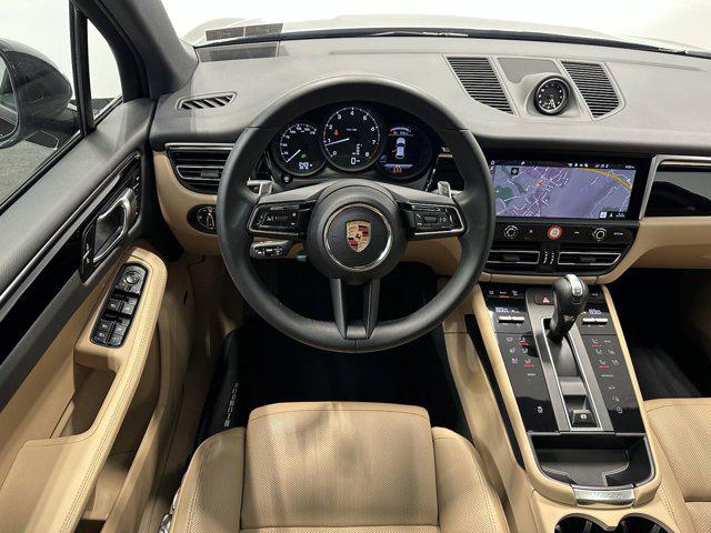 2024 Porsche Macan Base PDK
