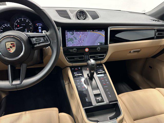 2024 Porsche Macan Base PDK