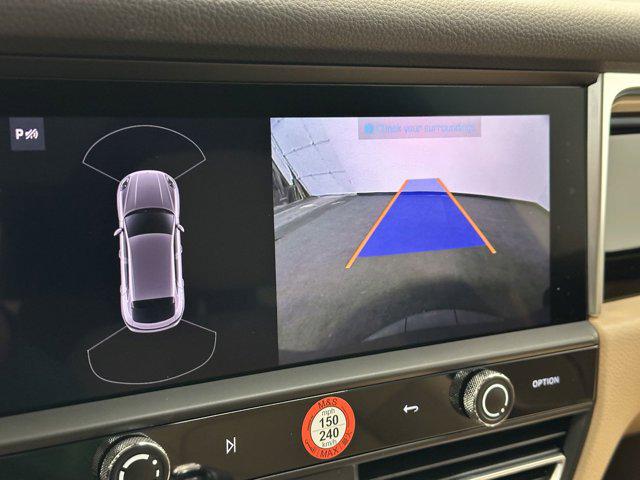2024 Porsche Macan Base PDK
