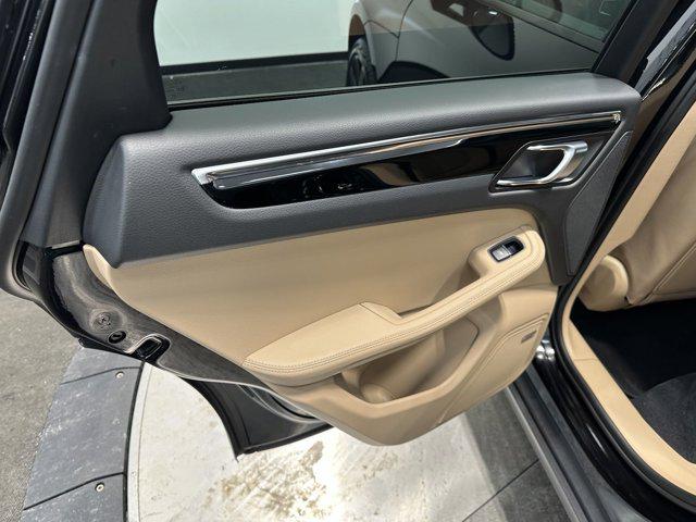 2024 Porsche Macan Base PDK