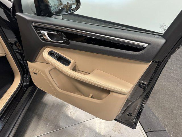 2024 Porsche Macan Base PDK