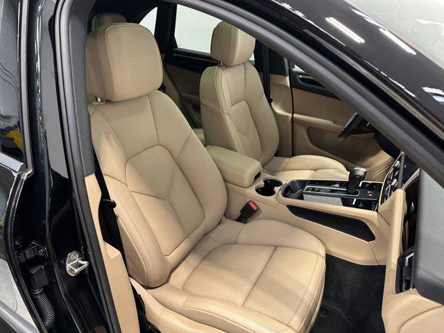 2024 Porsche Macan Base PDK