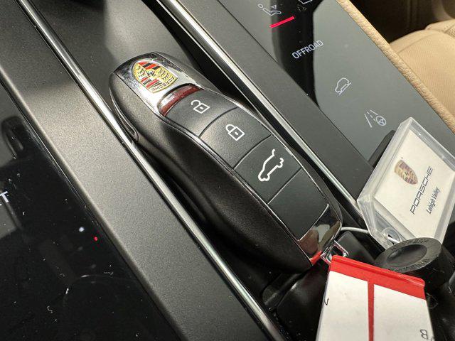 2024 Porsche Macan Base PDK