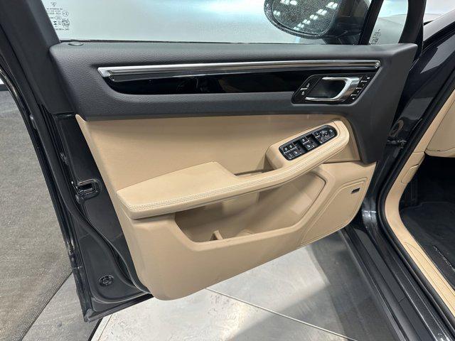 2025 Porsche Macan Macan