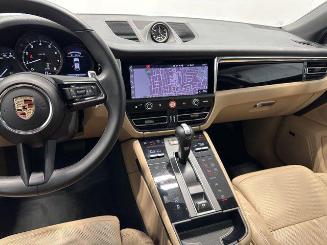 2025 Porsche Macan Macan