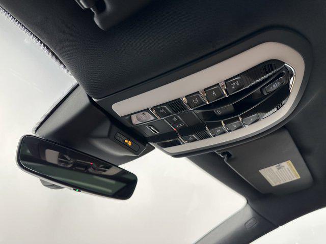 2025 Porsche Macan Macan