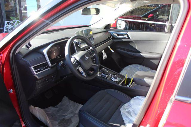 2025 Mitsubishi Outlander PHEV SE S-AWC