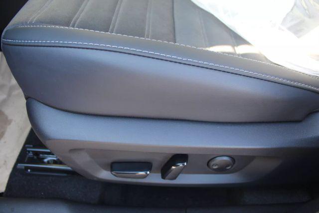 2025 Mitsubishi Outlander PHEV SE S-AWC