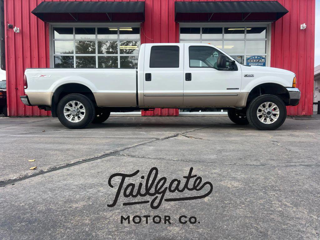 1999 Ford F-250 LARIAT 4X4 CREW CAB SWB's photo