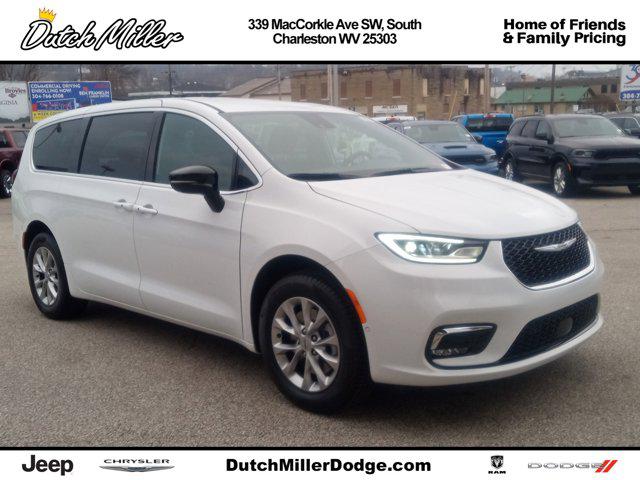 2025 Chrysler Pacifica Select for sale in South Charleston, WV