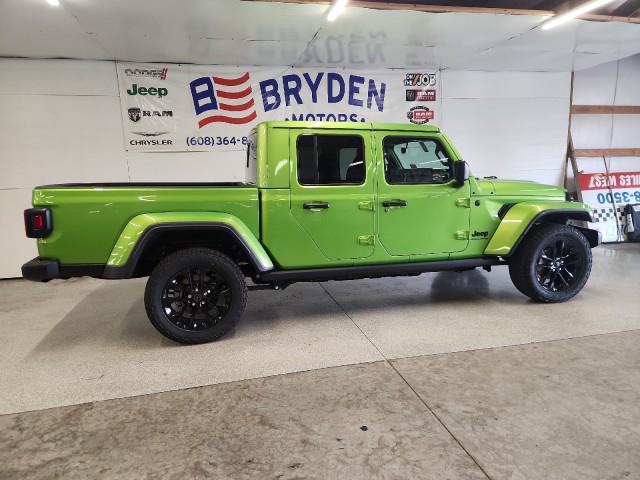 2025 Jeep Gladiator GLADIATOR NIGHTHAWK 4X4