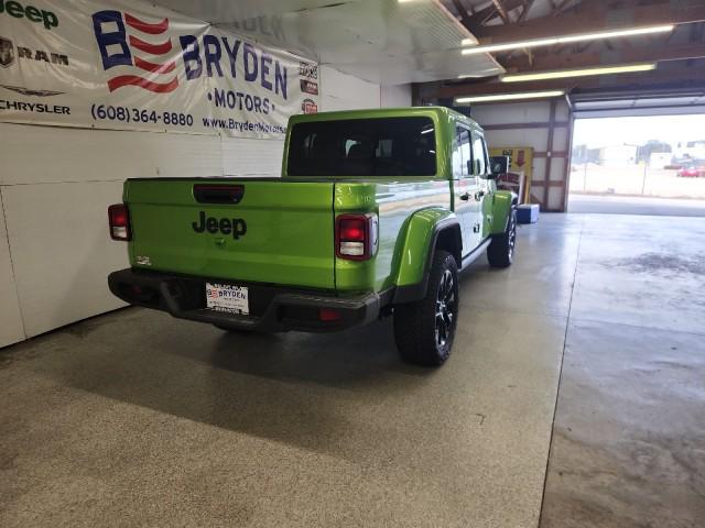 2025 Jeep Gladiator GLADIATOR NIGHTHAWK 4X4