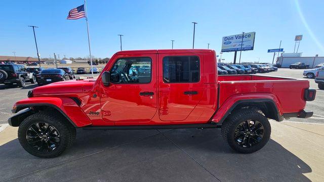 2025 Jeep Gladiator GLADIATOR NIGHTHAWK 4X4 2025 Jeep Gladiator GLADIATOR NIGHTHAWK 4X4