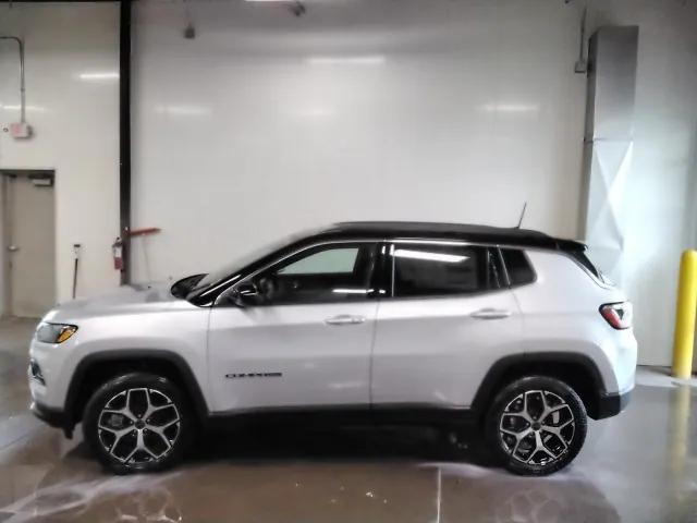 2025 Jeep Compass COMPASS LIMITED 4X4