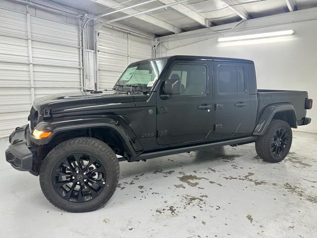 2025 Jeep Gladiator GLADIATOR NIGHTHAWK 4X4