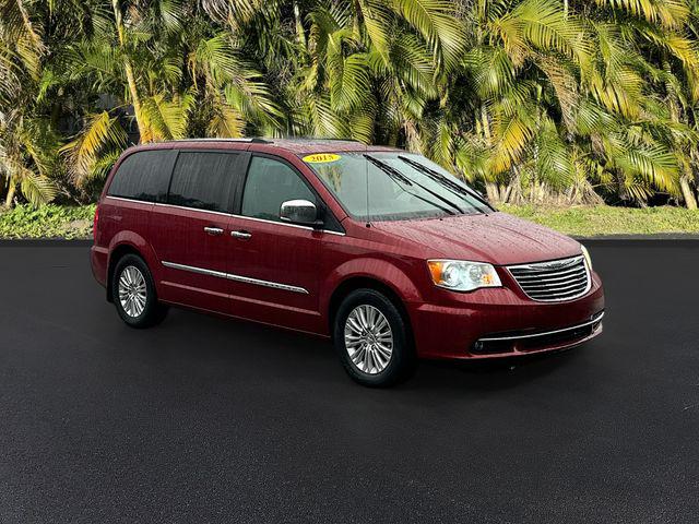 2015 Chrysler Town and Country Limited Platinum