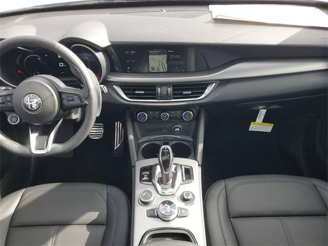 2025 Alfa Romeo Stelvio Sprint AWD